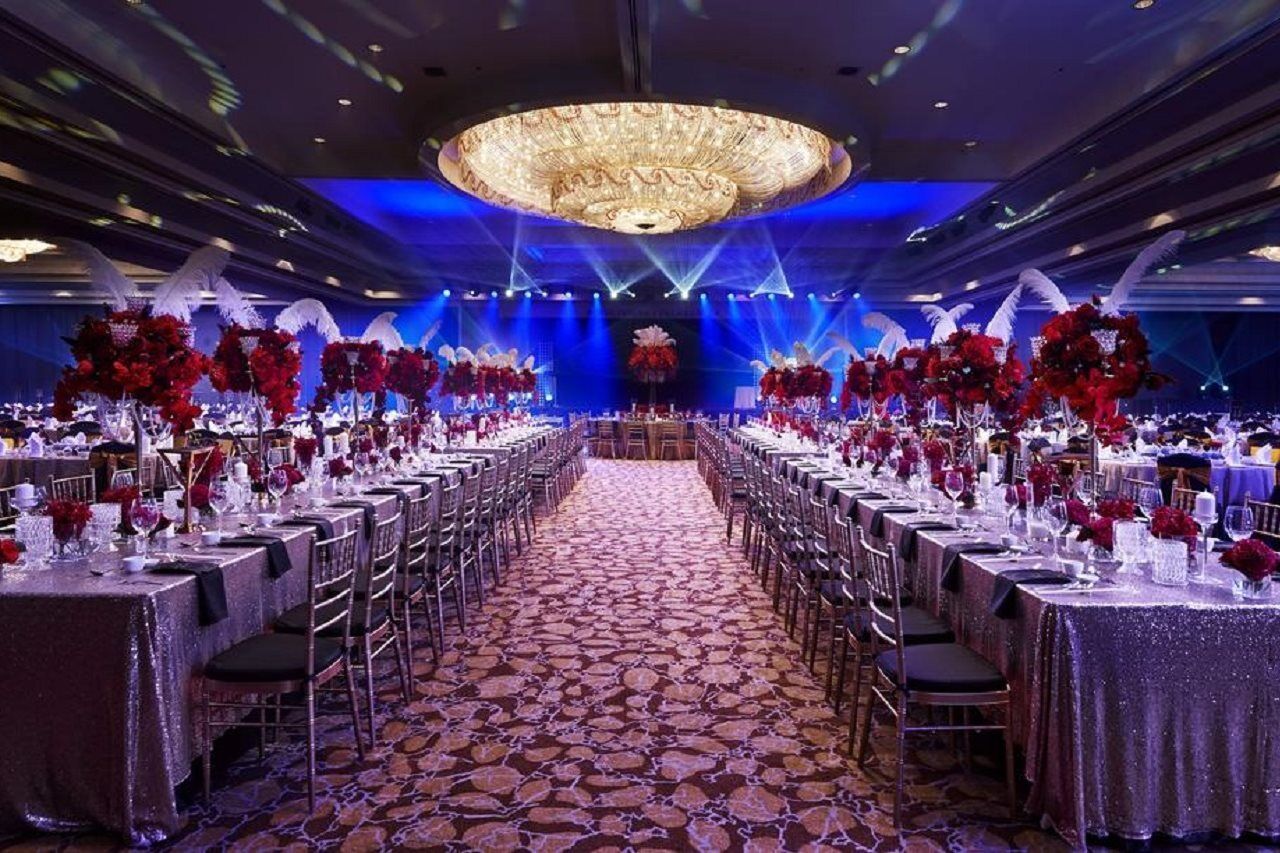 Hotel Istana Kuala Lumpur City Centre Exterior foto The ballroom of the Shangri-La Hotel, Manila